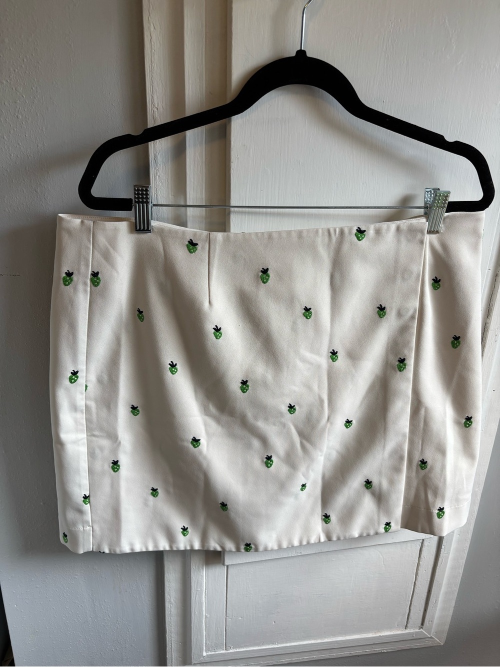 Tory Burch Cream Mini Skirt with Green Embroidered Strawberries